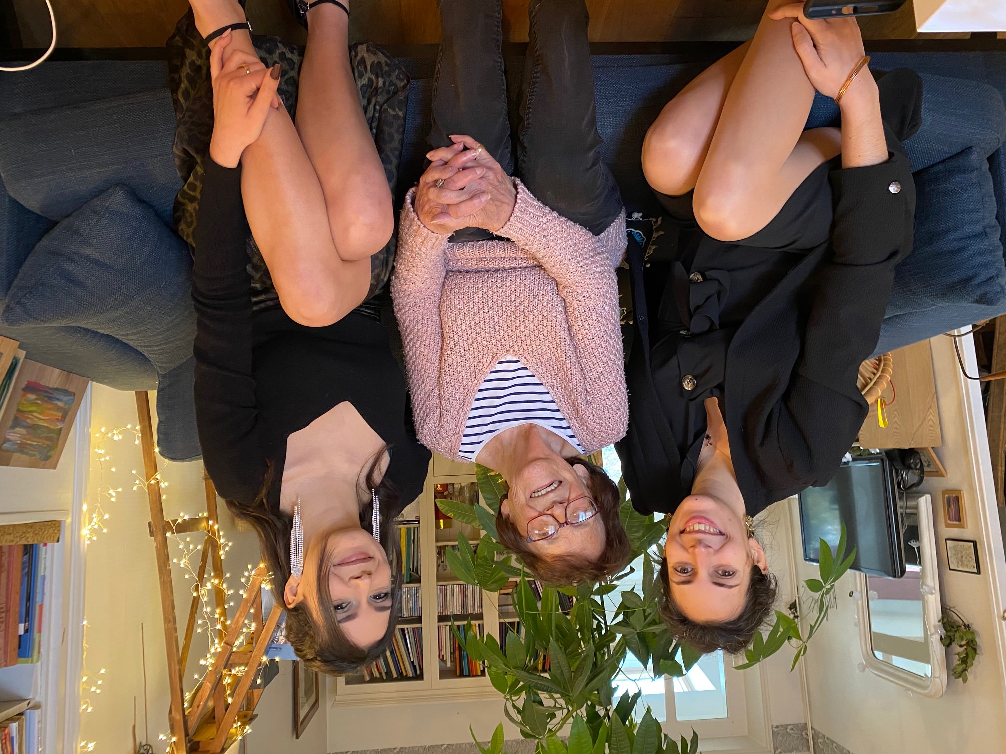 2021 Hélène Athena Théodora